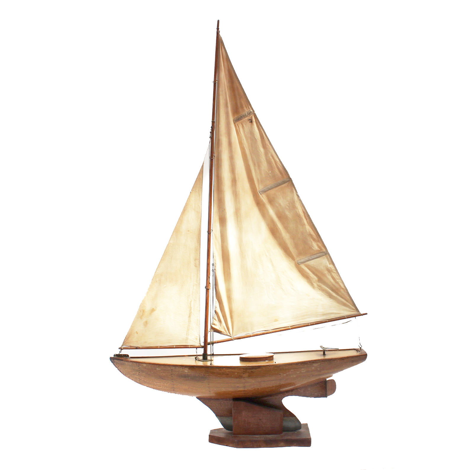 30 inch restricted model racing yacht 